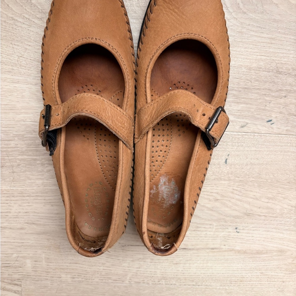 Dexter Leather Mary Jane Flats in Tan - Comfortable Women's Shoes